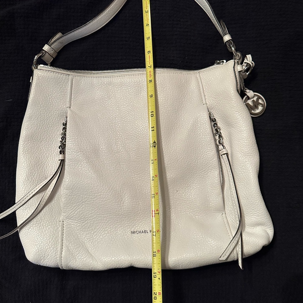 Michael Kors white leather hobo handbag - Picture 2 of 8